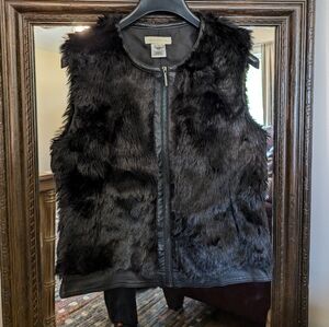Nicki Minaj faux fur vest